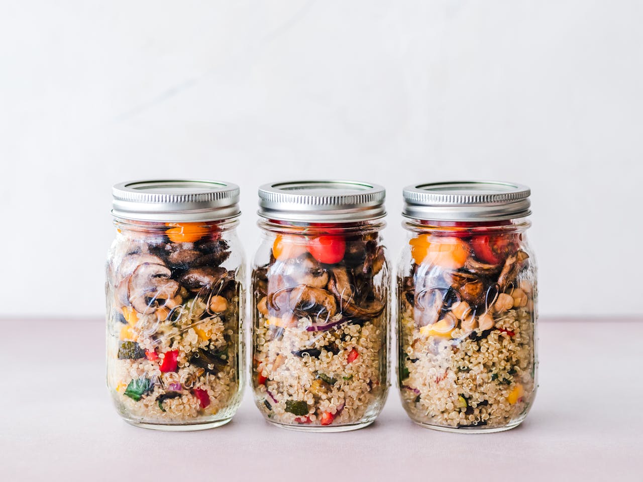 Cuisiner zéro déchet à plusieurs : astuces courses et anti-gaspillage