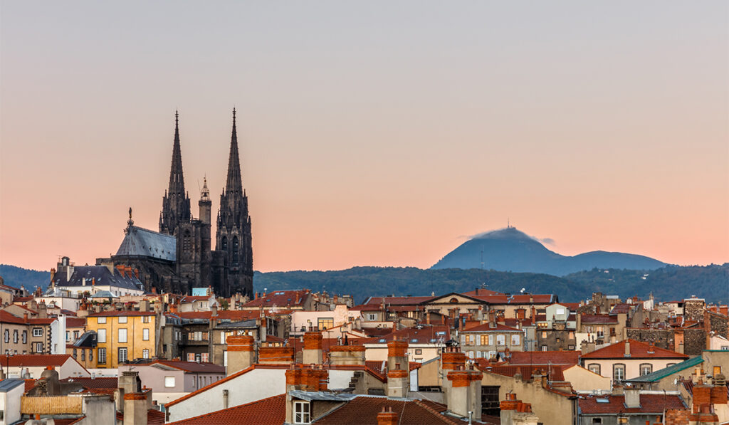 Coliving ou colocation : quel choix à Clermont-Ferrand ?